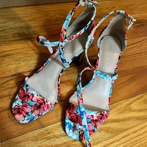 Kelly & Katie floral heels